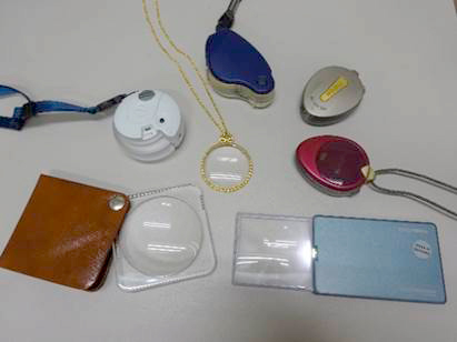 携帯型拡大鏡、ルーペの画像